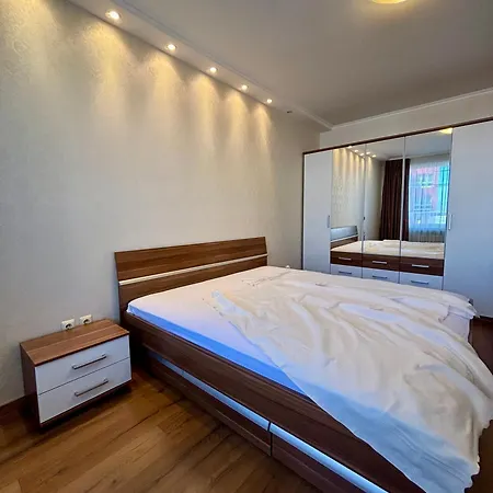 Апартамент Timeless Comfort Business Park Free Parking Freewifi *